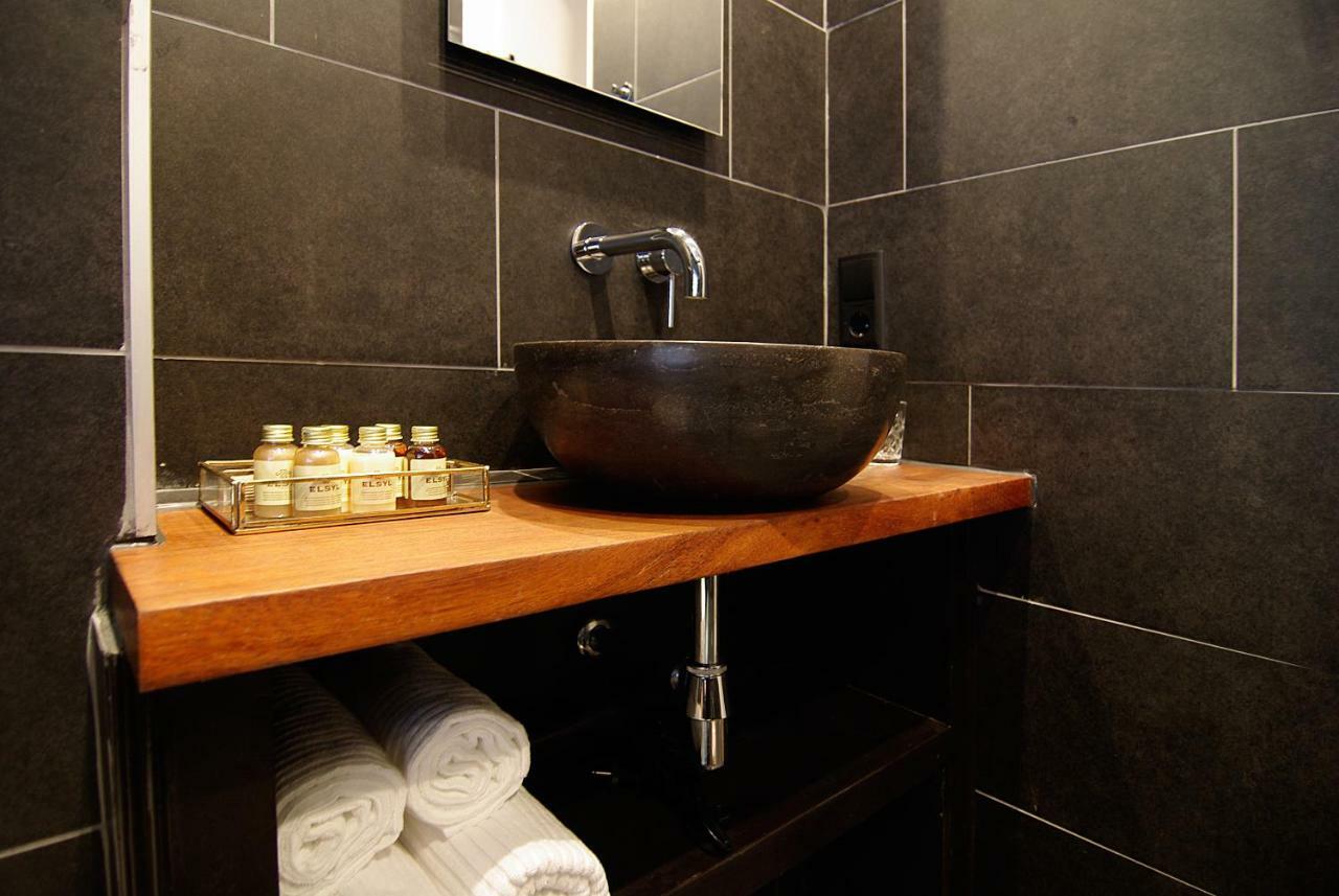 1637: Historic Canal View Suites أمستردام المظهر الخارجي الصورة